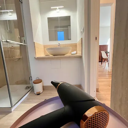 Con Privata In Centro Citta * Sarzana
