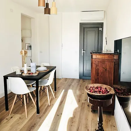 Zeste In Centro Con Privata Apartamento *