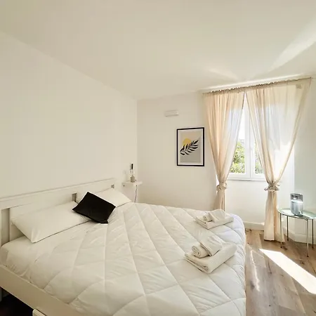 Zeste In Centro Con Privata Apartamento Sarzana