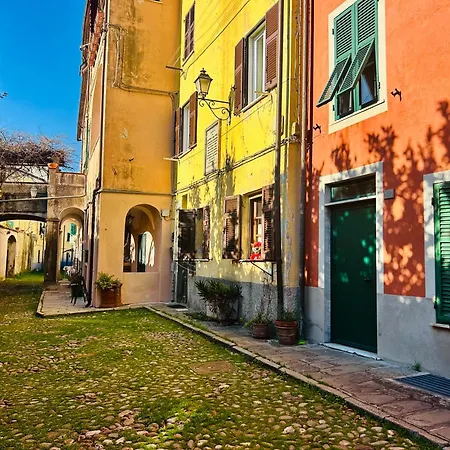 Zeste In Centro Citta Con Privata * Sarzana