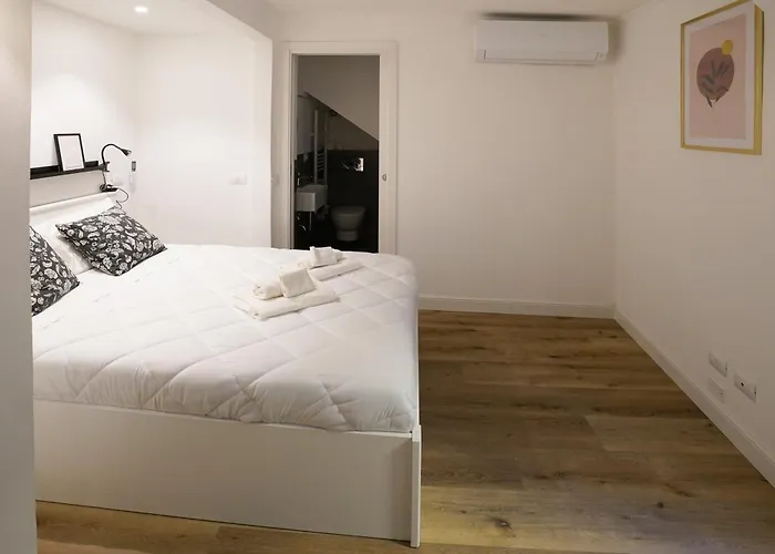 Zeste In Centro Citta Con Privata 萨尔扎纳
